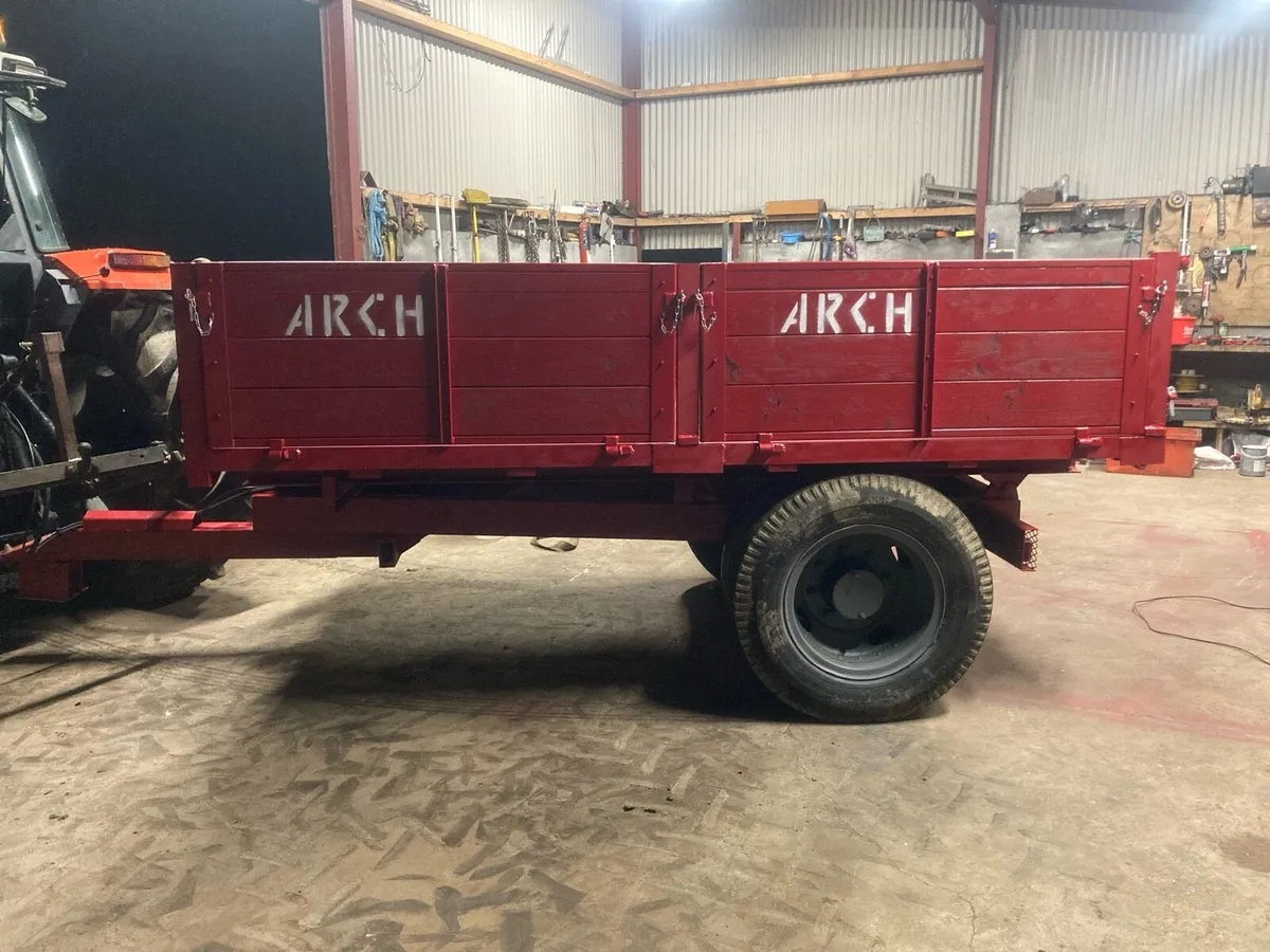 11x7 Arch tractor trailer - Image 1