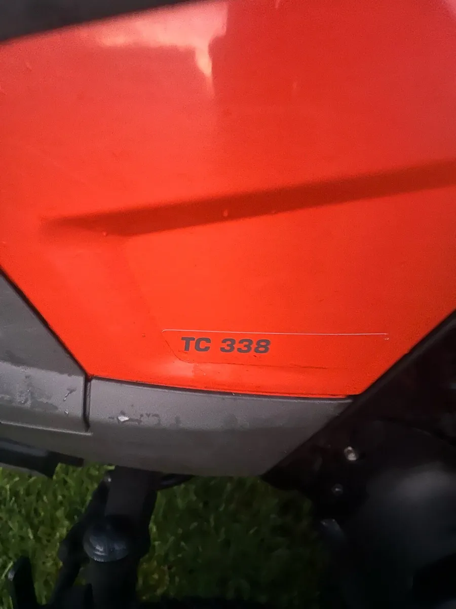 Husqvarna TC 338 ride on mower - Image 3