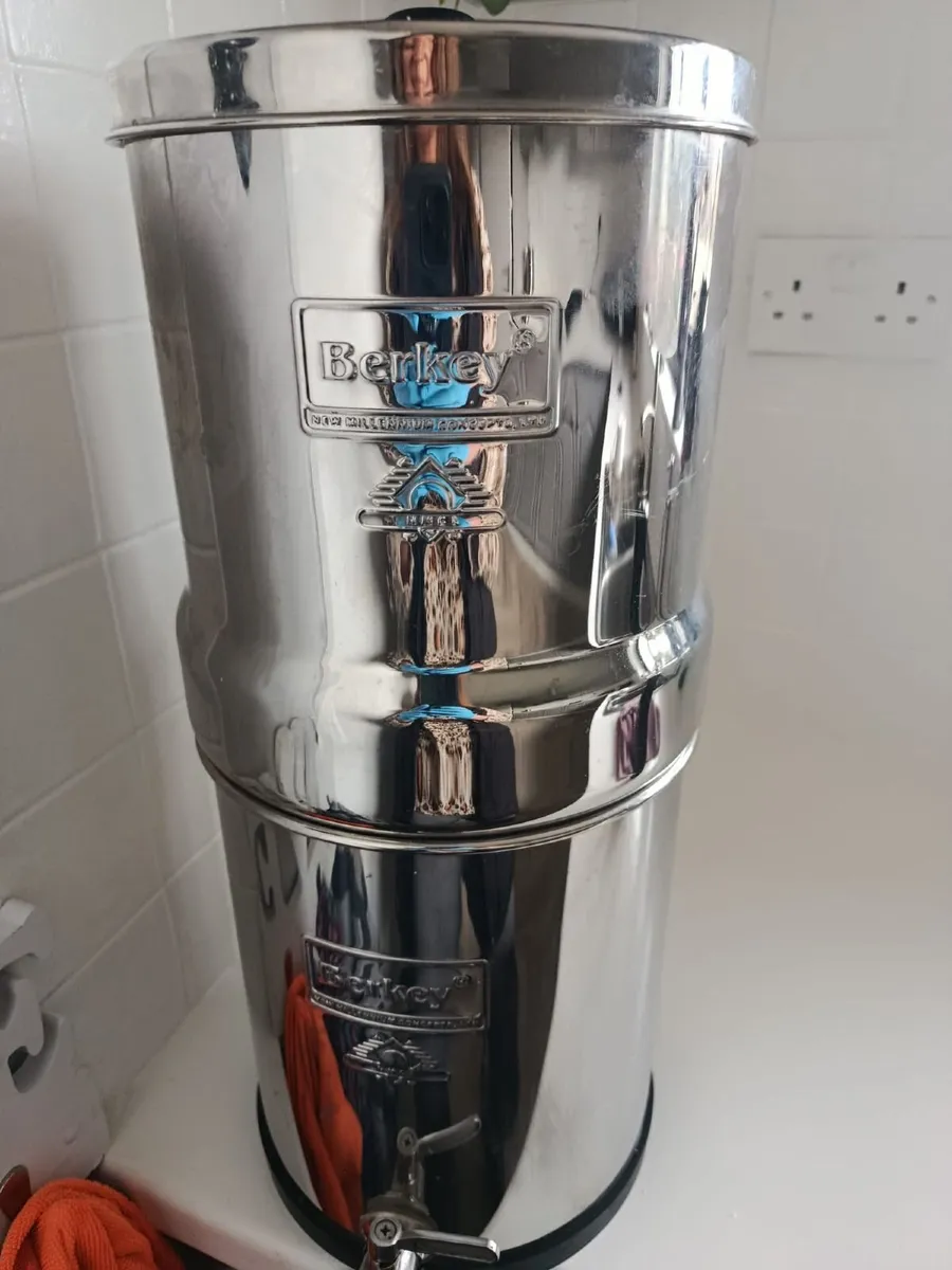Big Berkey 8.5L Stainless Steel Water Filter - Image 1