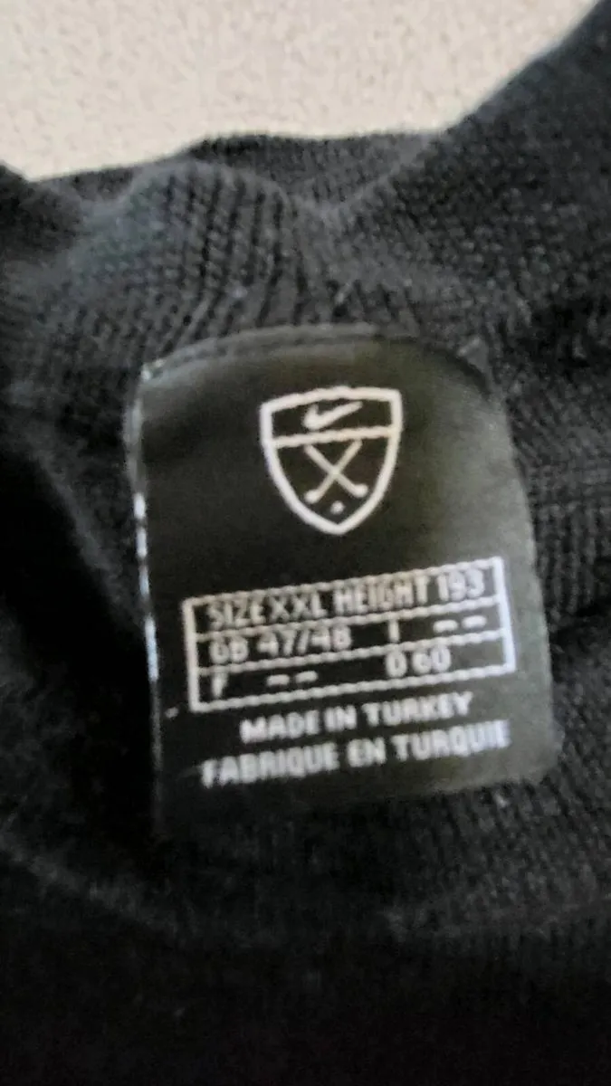 Mens Black Nike Golf jumper. - Image 2