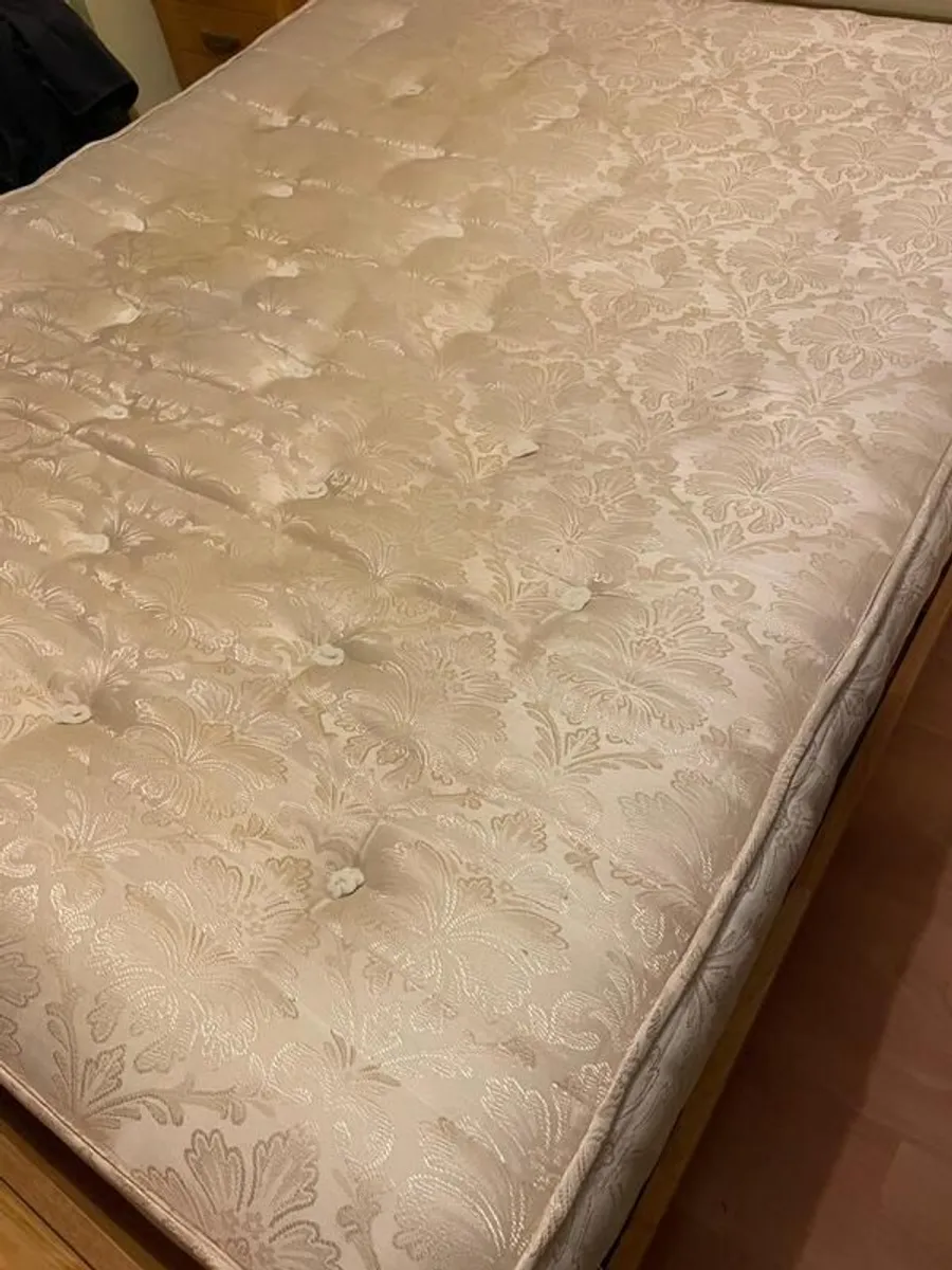 Free King Size Mattress - Image 3