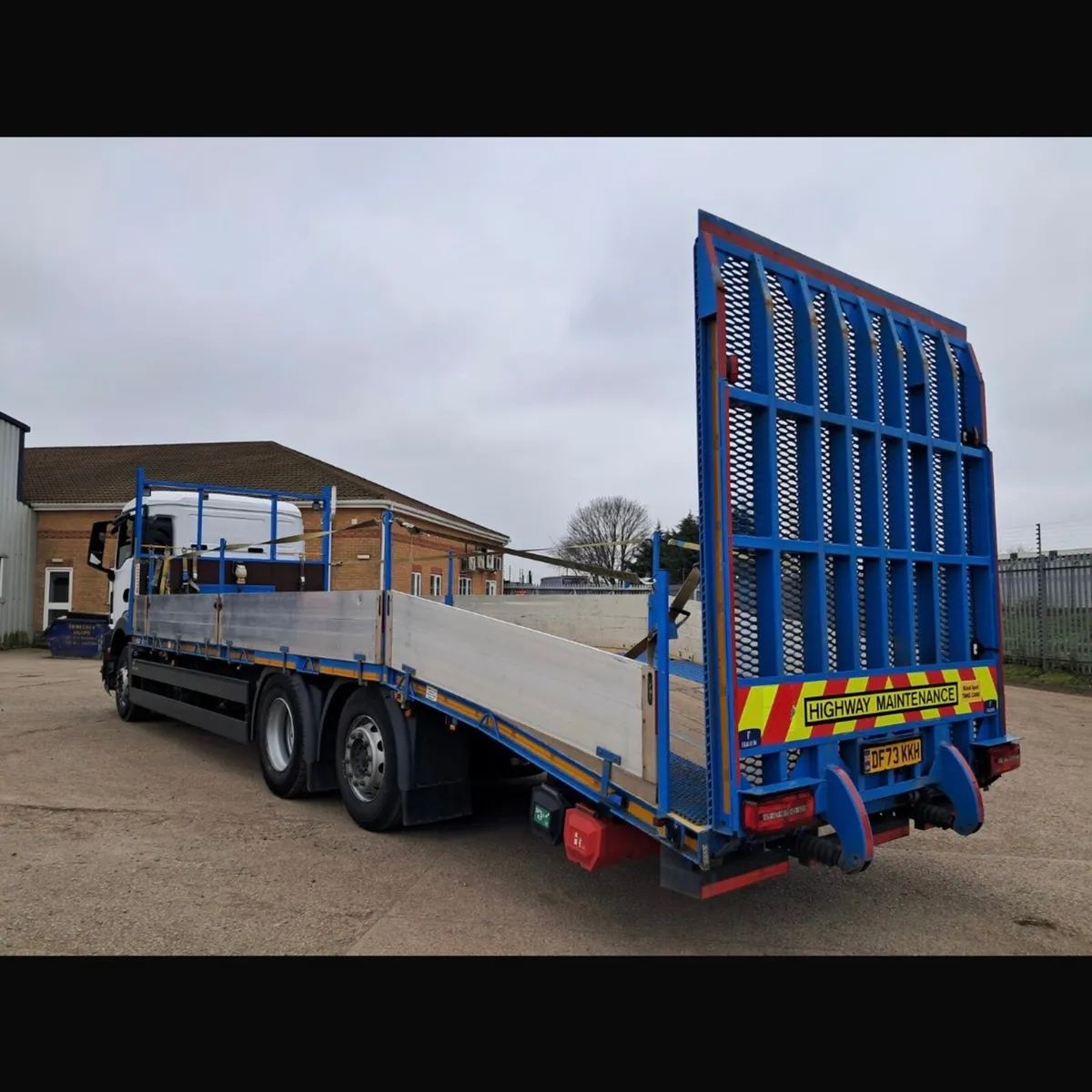 Man 330 6x2 Beavertail - Image 3