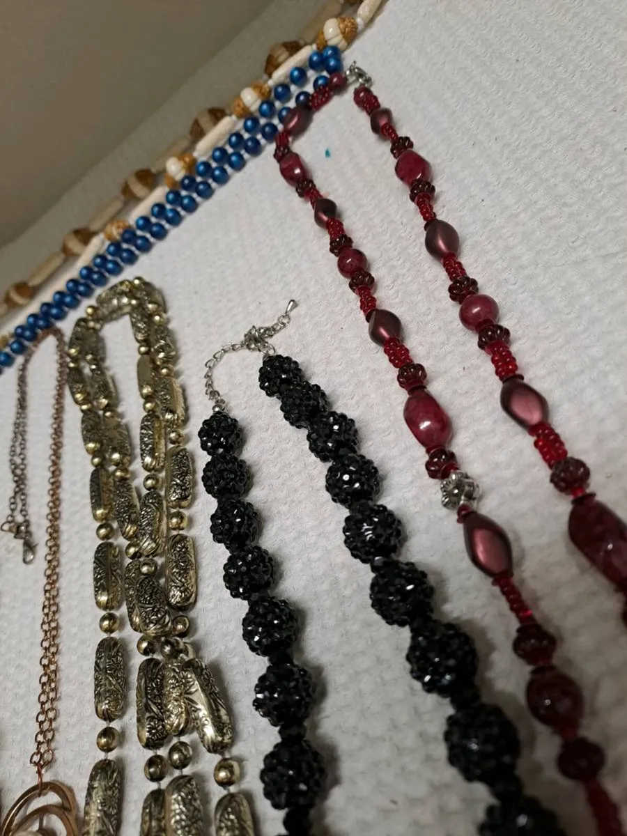 Bundle of 7 Necklaces - Image 3