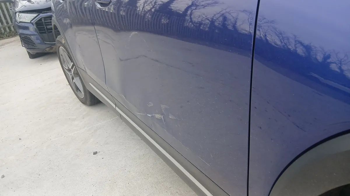 211 Mercedes glb 7 seats - Image 2