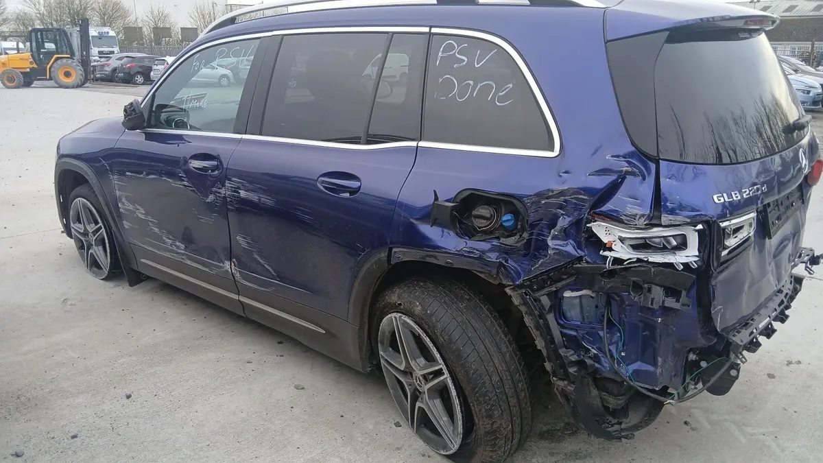 211 Mercedes glb 7 seats - Image 4