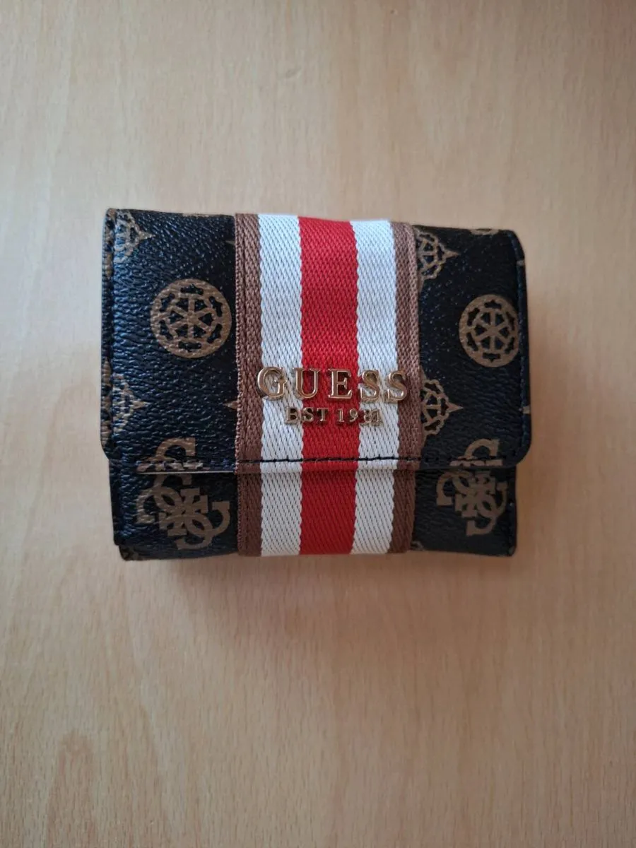 GUESS monogram handbag + matching wallet set - Image 4