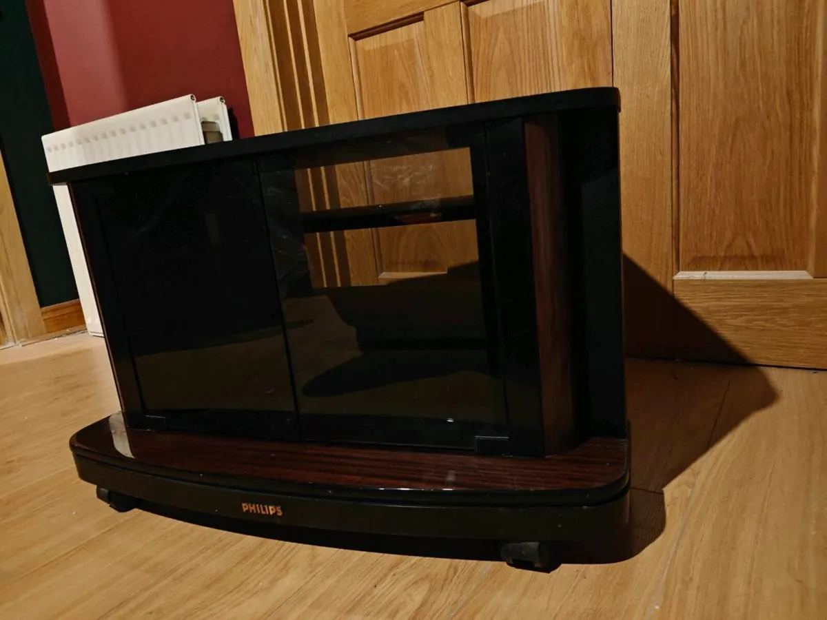 TV Stand - Image 4