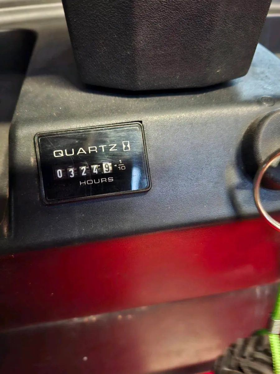 Rideon lawn mower - Image 3