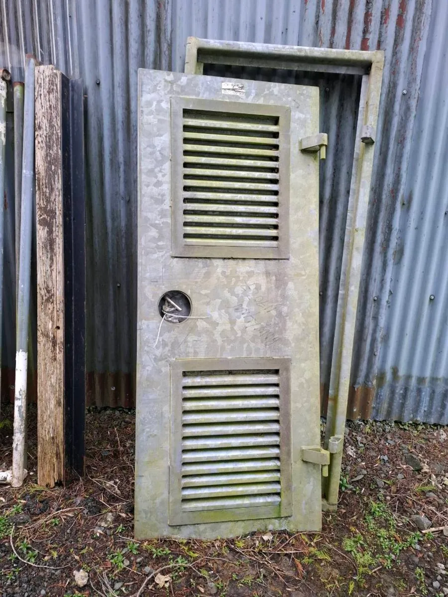 Steel door - Image 2