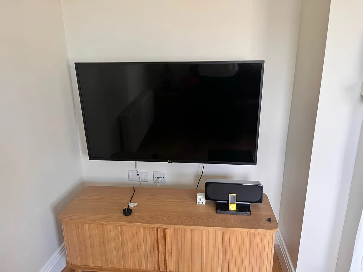 Tv stand - Image 2