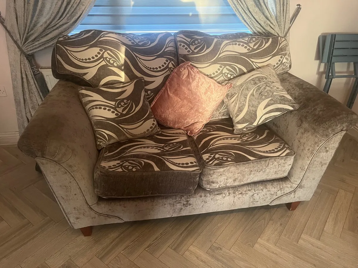 2 & 3 Seater Sofa Set – Grey – Excellent Condition - Image 4