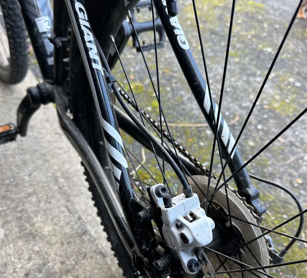 GIANT TALON 3 MOUNTAIN BIKE - Image 2