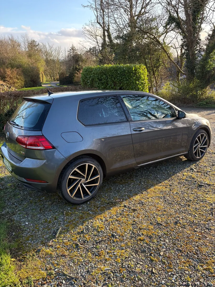 Volkswagen Golf Commercial (2 Seats) - Image 2