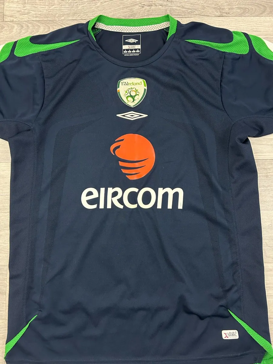 Vintage Umbro Ireland Training Jersey Shirt Small - Image 2