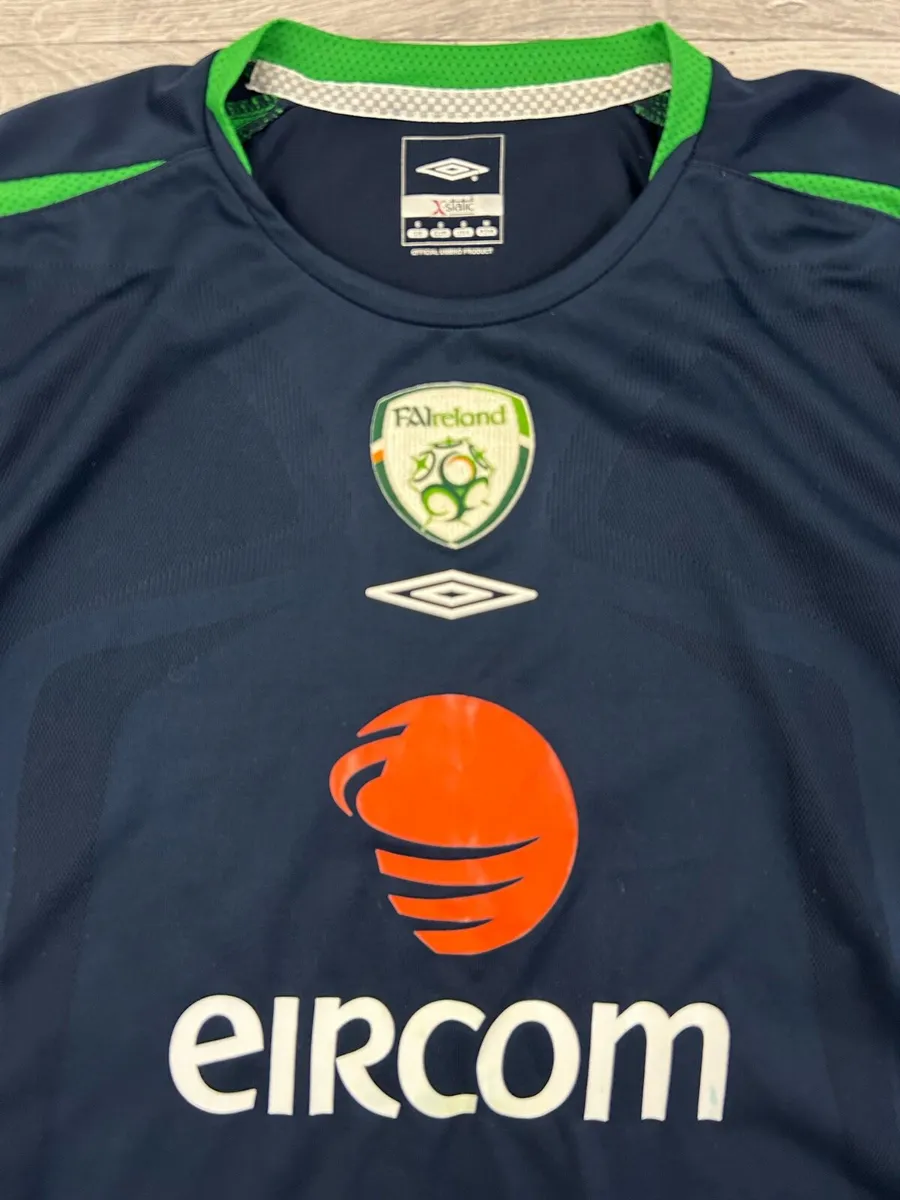Vintage Umbro Ireland Training Jersey Shirt Small - Image 3
