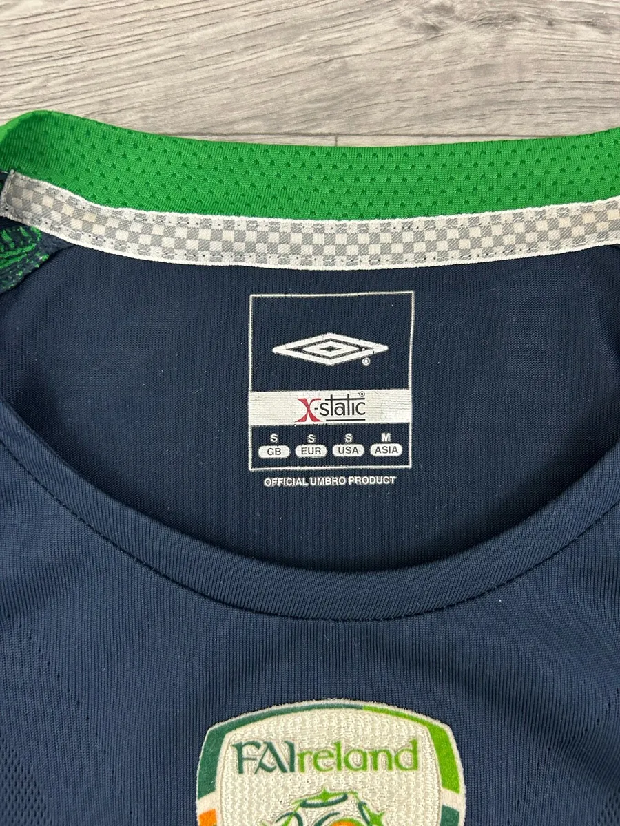 Vintage Umbro Ireland Training Jersey Shirt Small - Image 4
