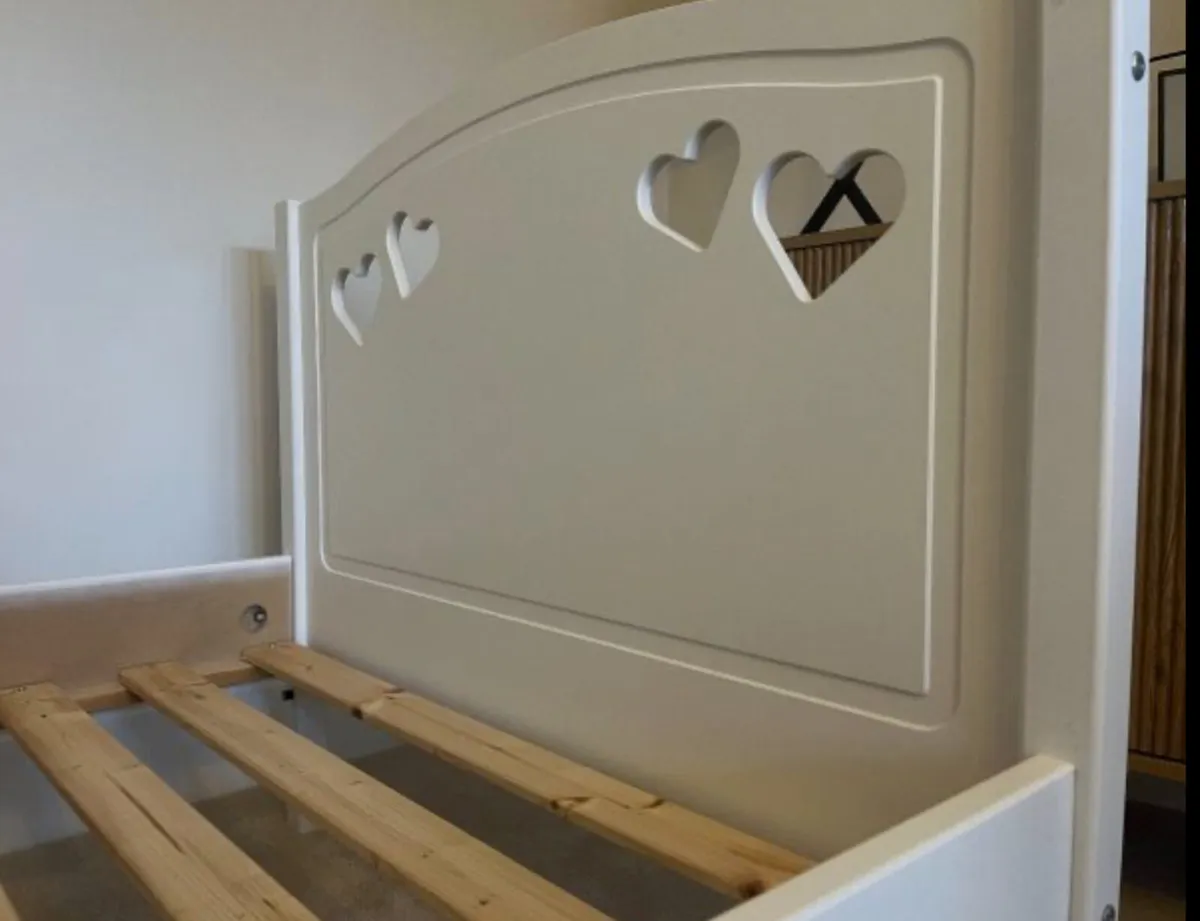 Single bed - Image 3