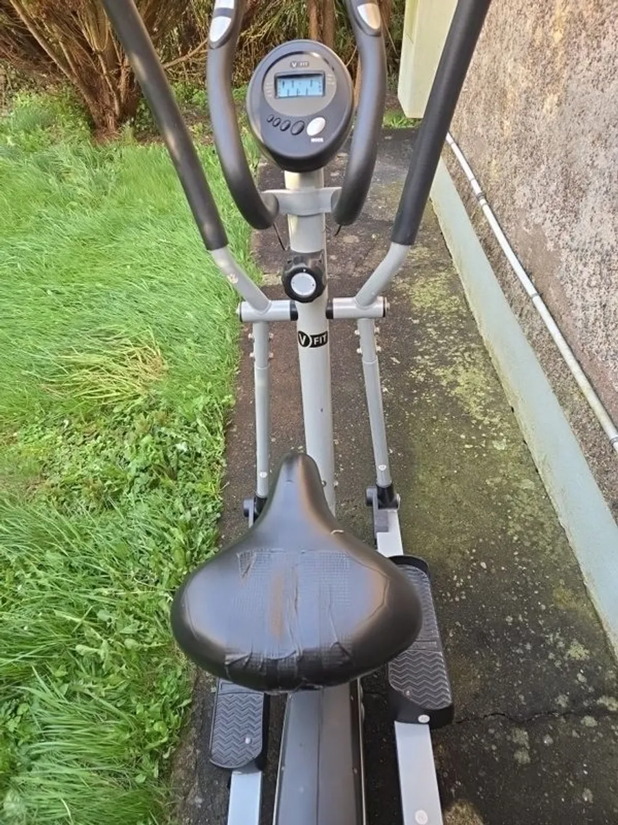 Cross Trainer - Image 3