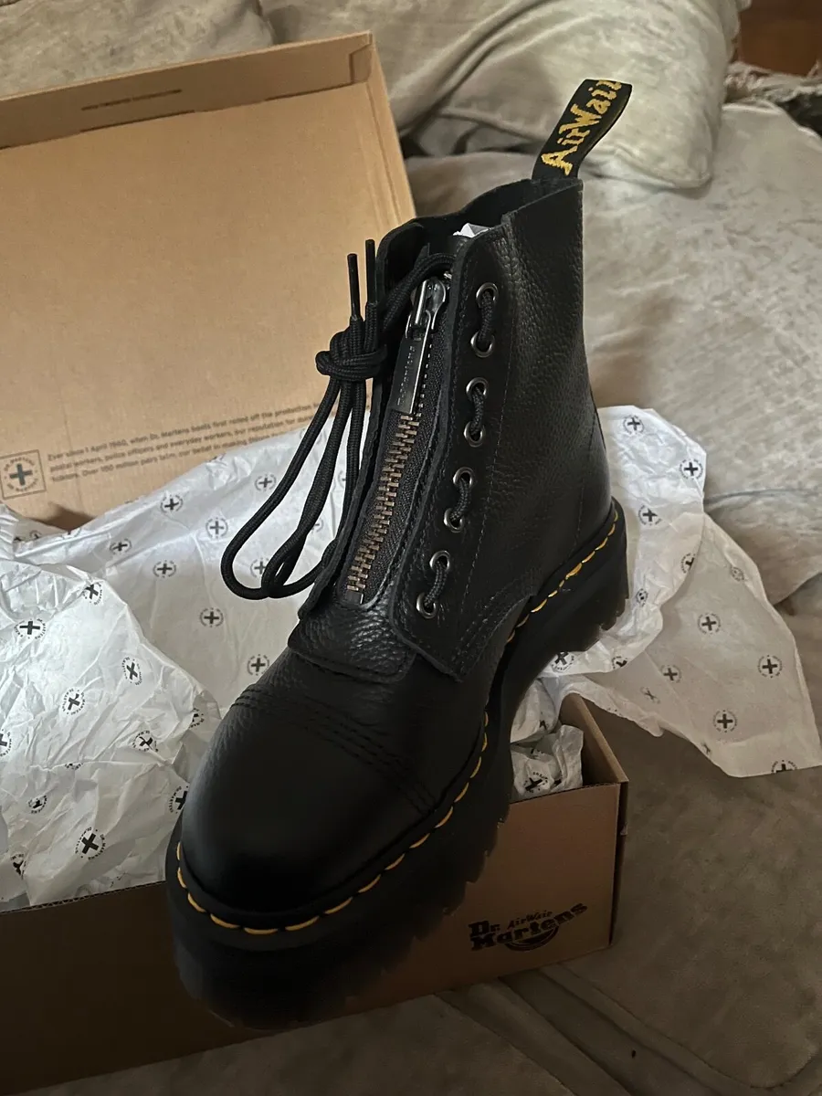 Dr Martens ,Sinclair uk7 - Image 3