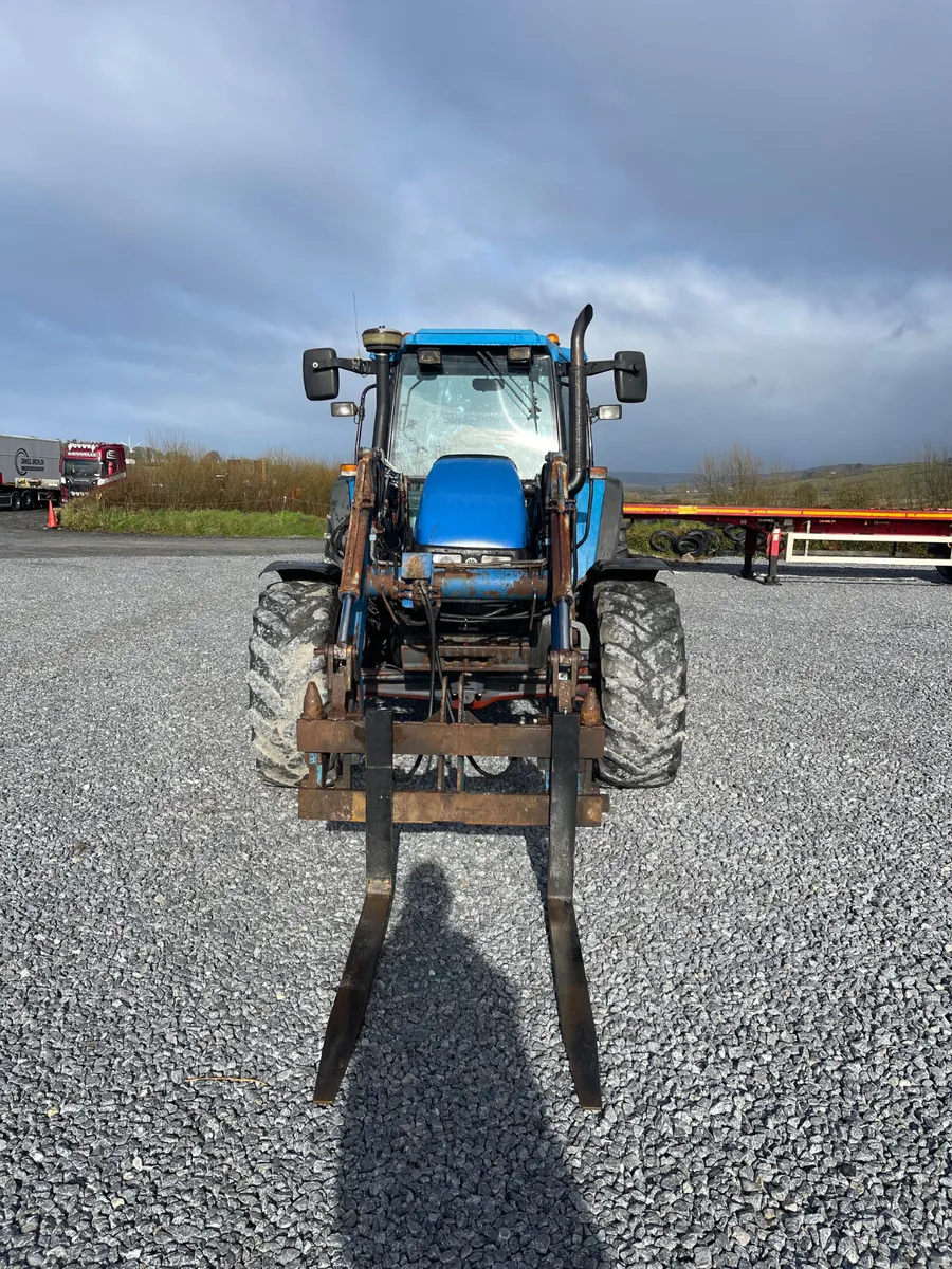 Newholland TS 115 with loader - Image 3