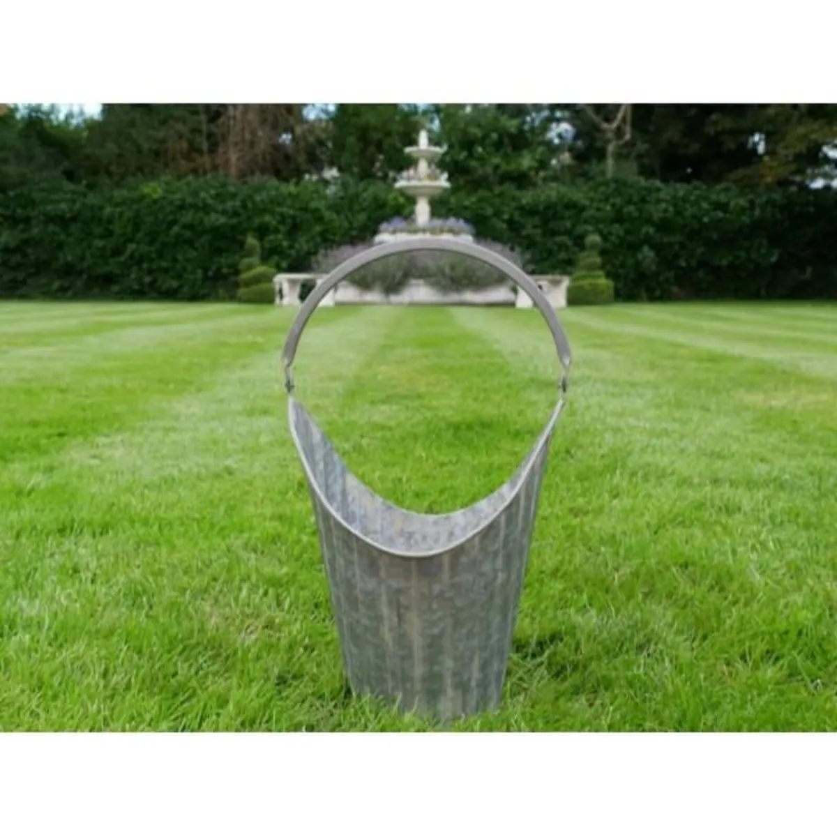 Planter D9487 - Image 1