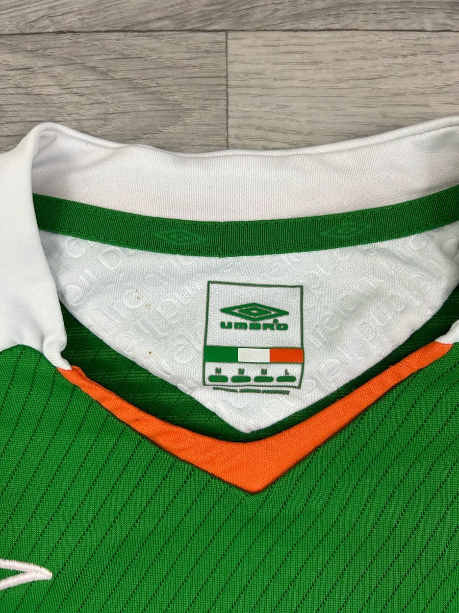 Vintage 2008 Ireland Home Jersey Shirt Medium - Image 4