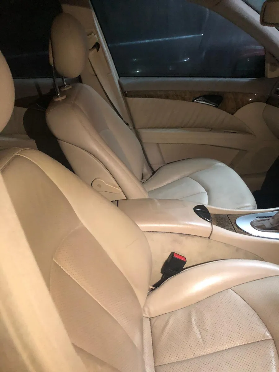 Mercedes E200 Automatic - Image 2