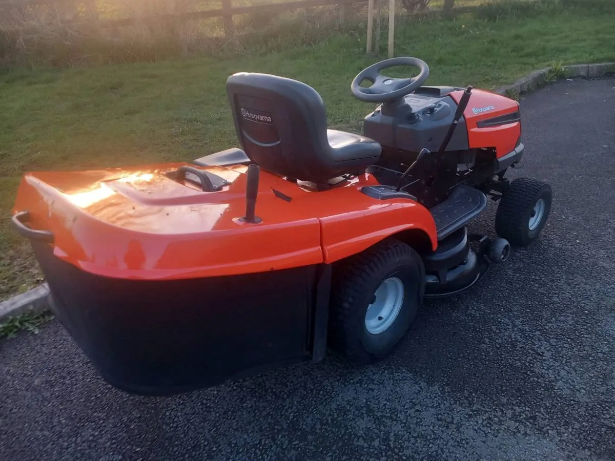 Ride on lawnmower - Image 4