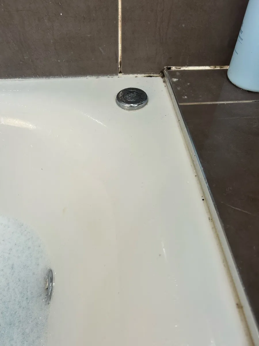 Jacuzzi bathtub - Image 4