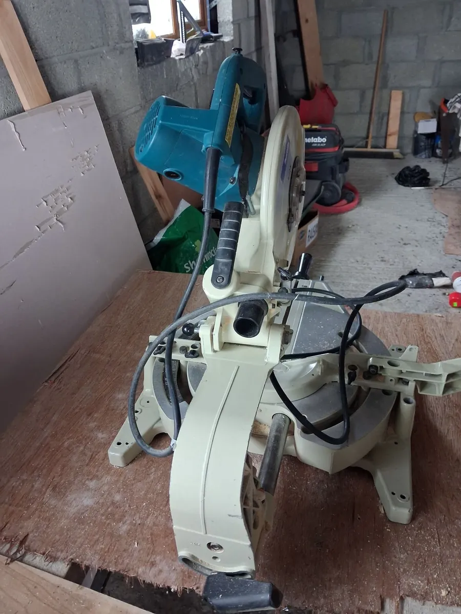 Makita 110v Mitresaw. - Image 4