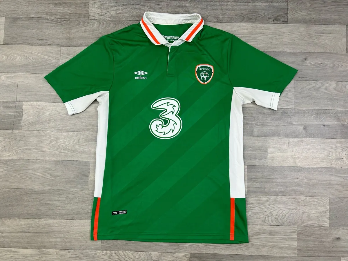 Umbro Ireland Home Jersey Shirt Mens Medium - Image 1