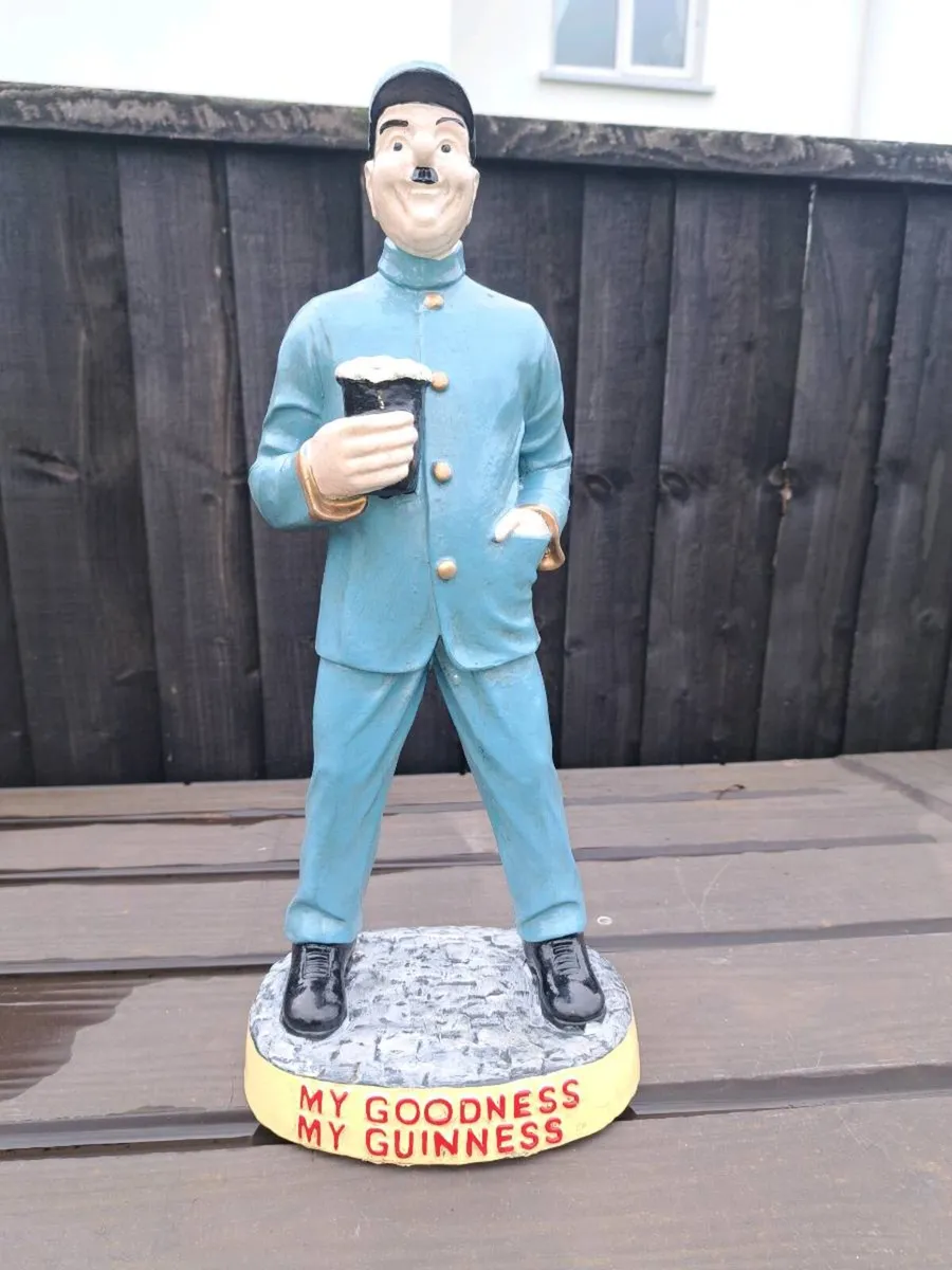 Large Guinness  zoo keeper - Image 1