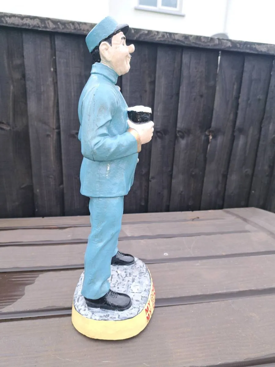 Large Guinness  zoo keeper - Image 2