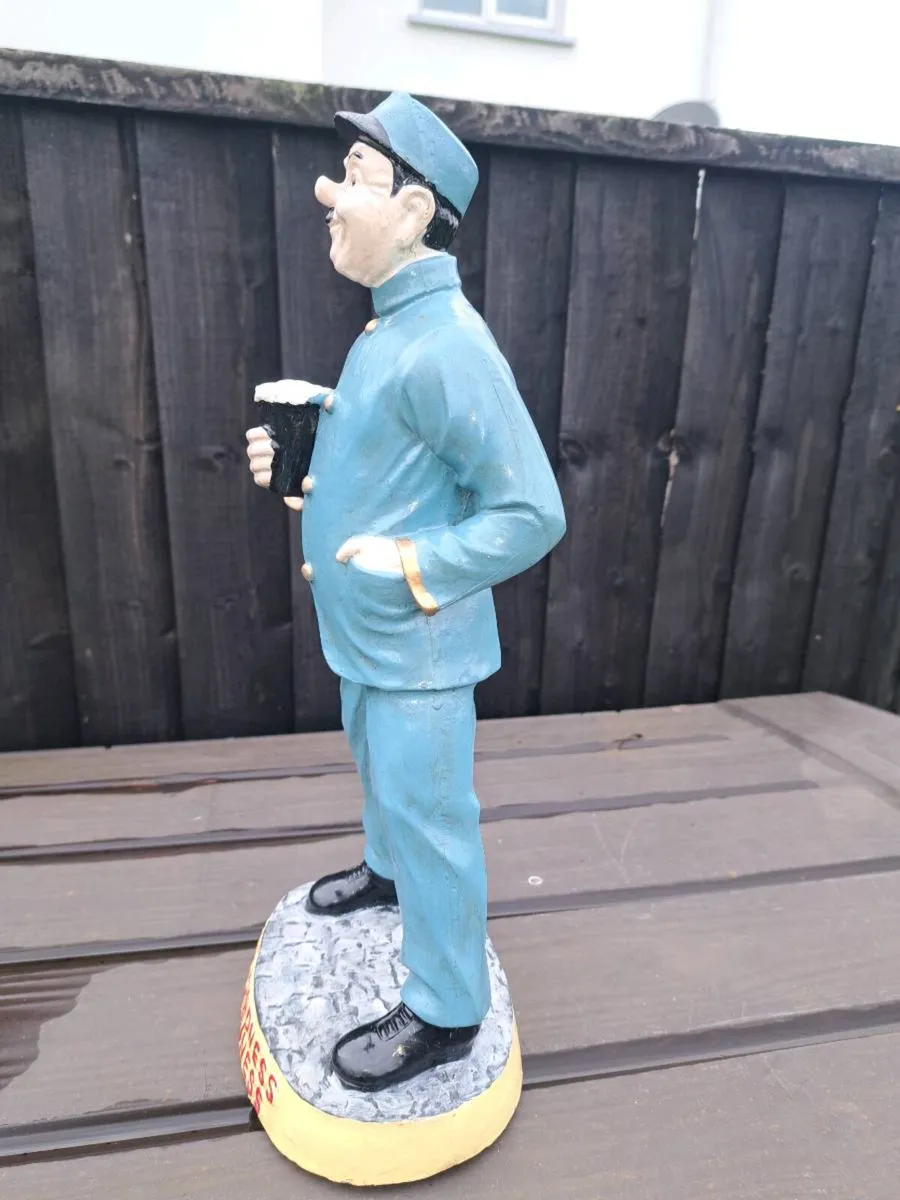 Large Guinness  zoo keeper - Image 3