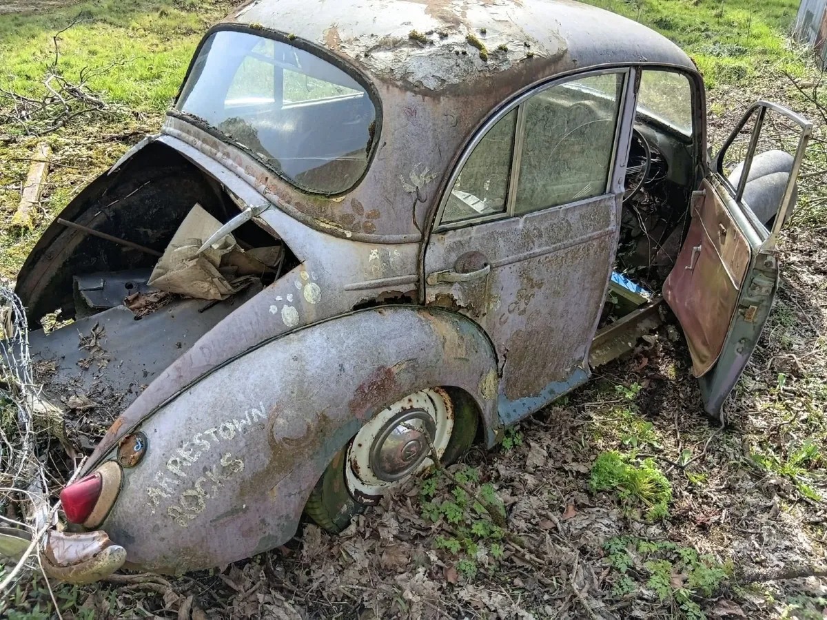 Moris Minor - Image 1