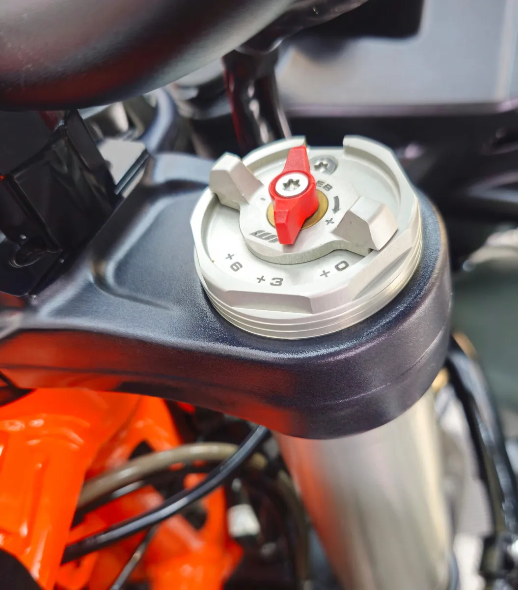 202 KTM Adventure 790 R - Image 4