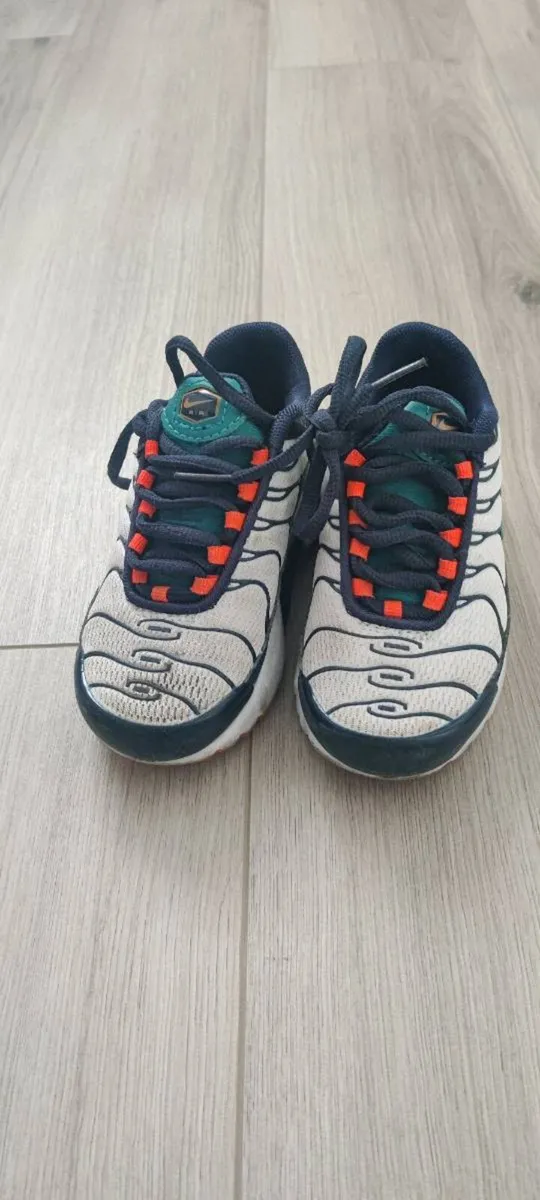 Kids Nike Air Runners Eur 28 - Image 3