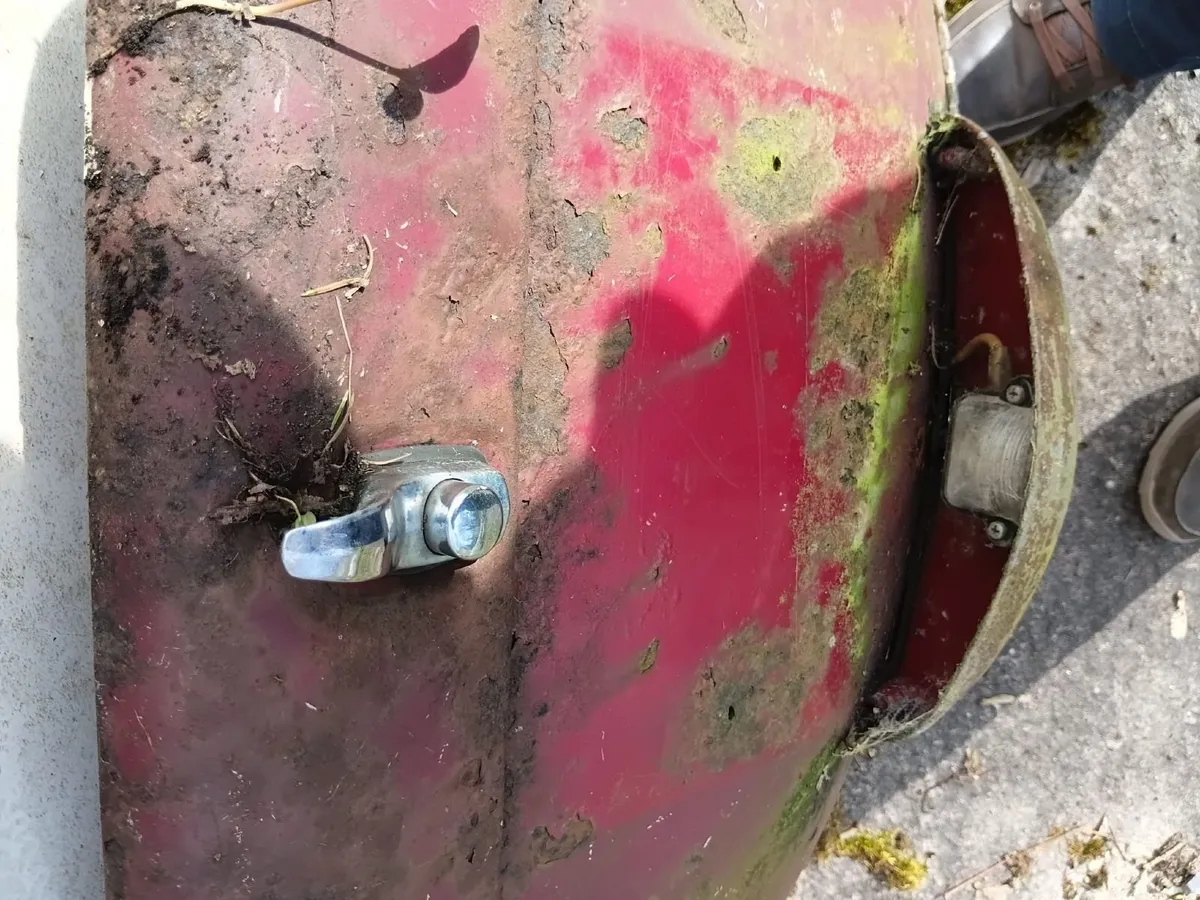 VW Beetle Engine Lid - Image 2