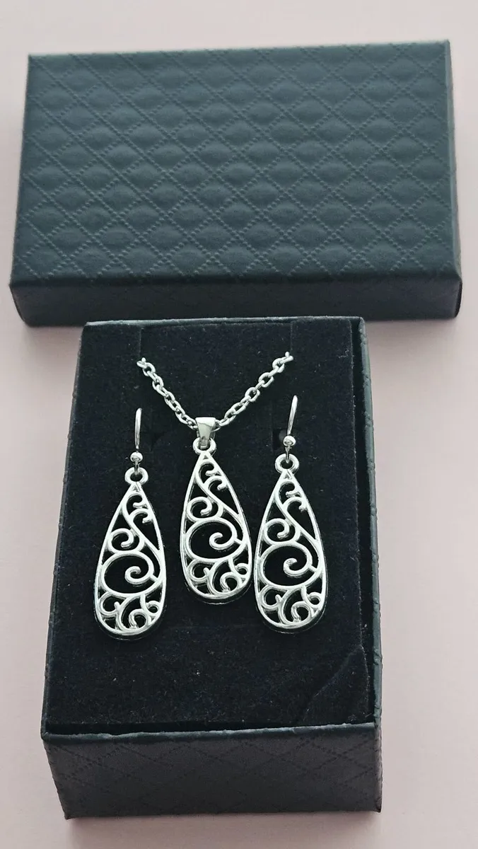 Chain and Earrings - Image 2