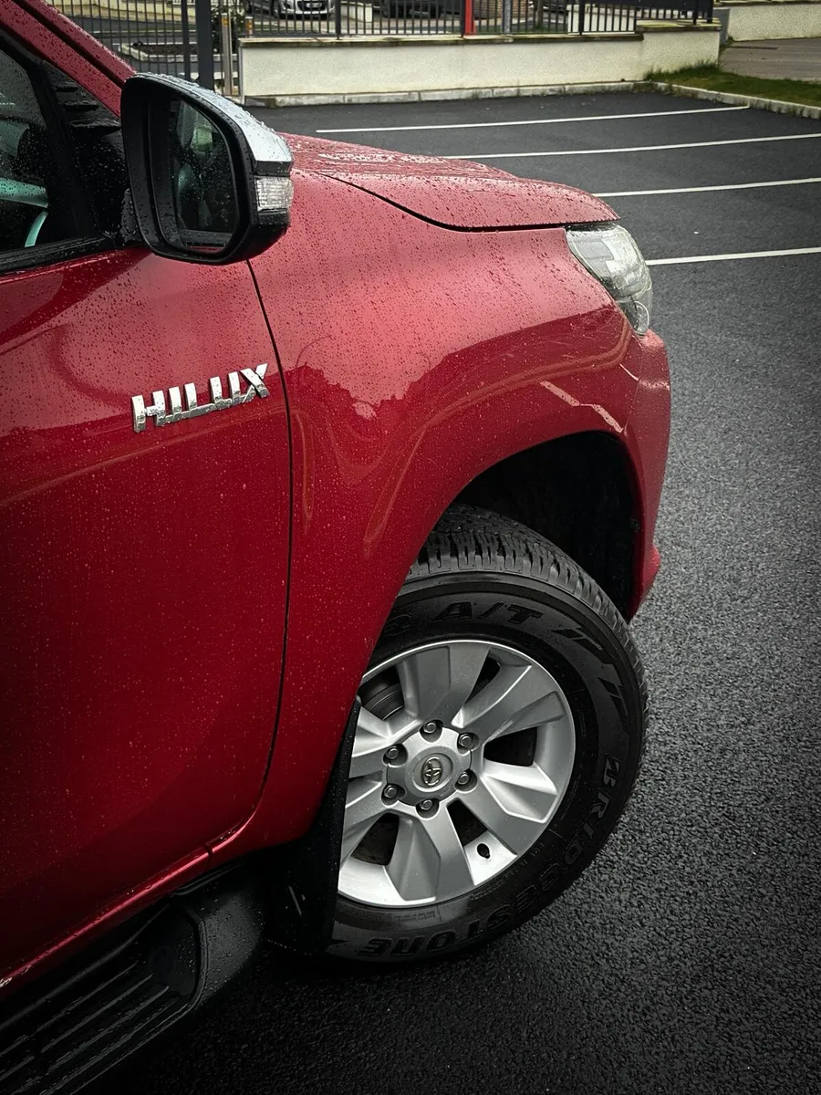 Toyota Hilux 2017 - Image 3
