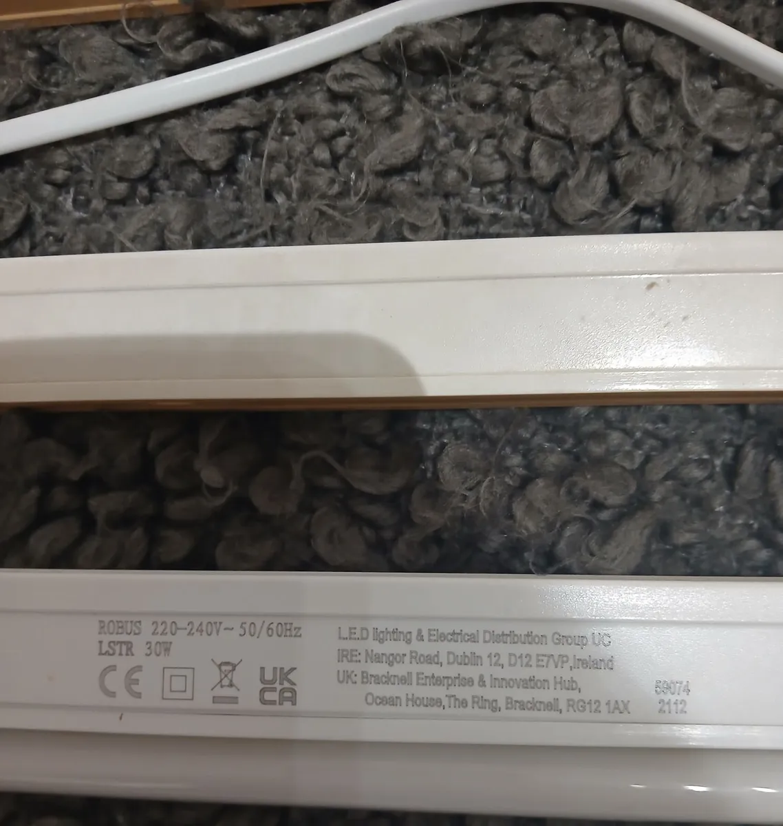 Light fittings and bulbs - Image 3