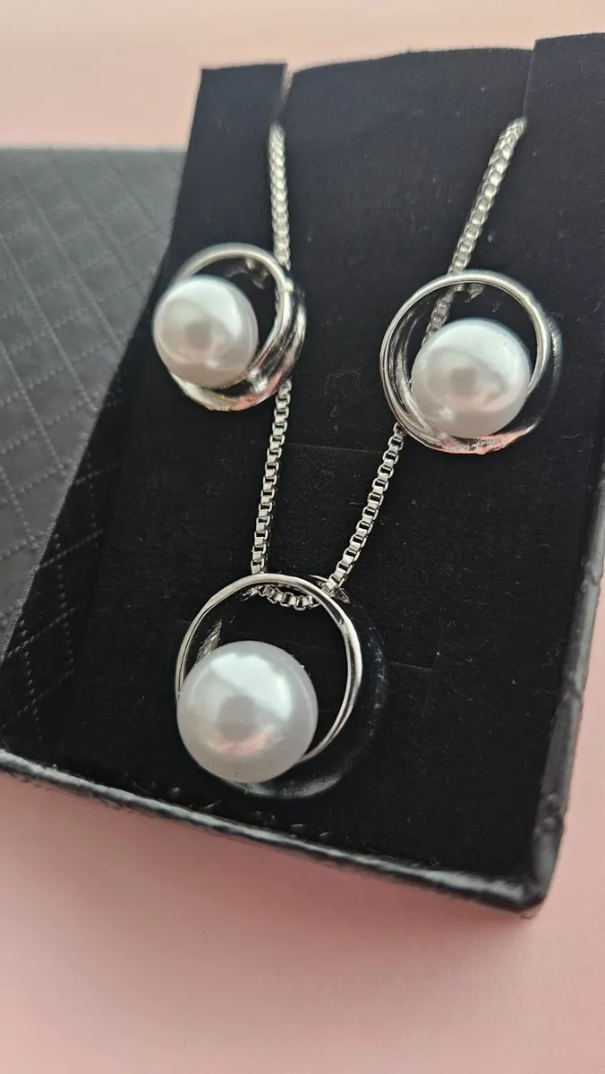 Earrings and Chain - Image 3