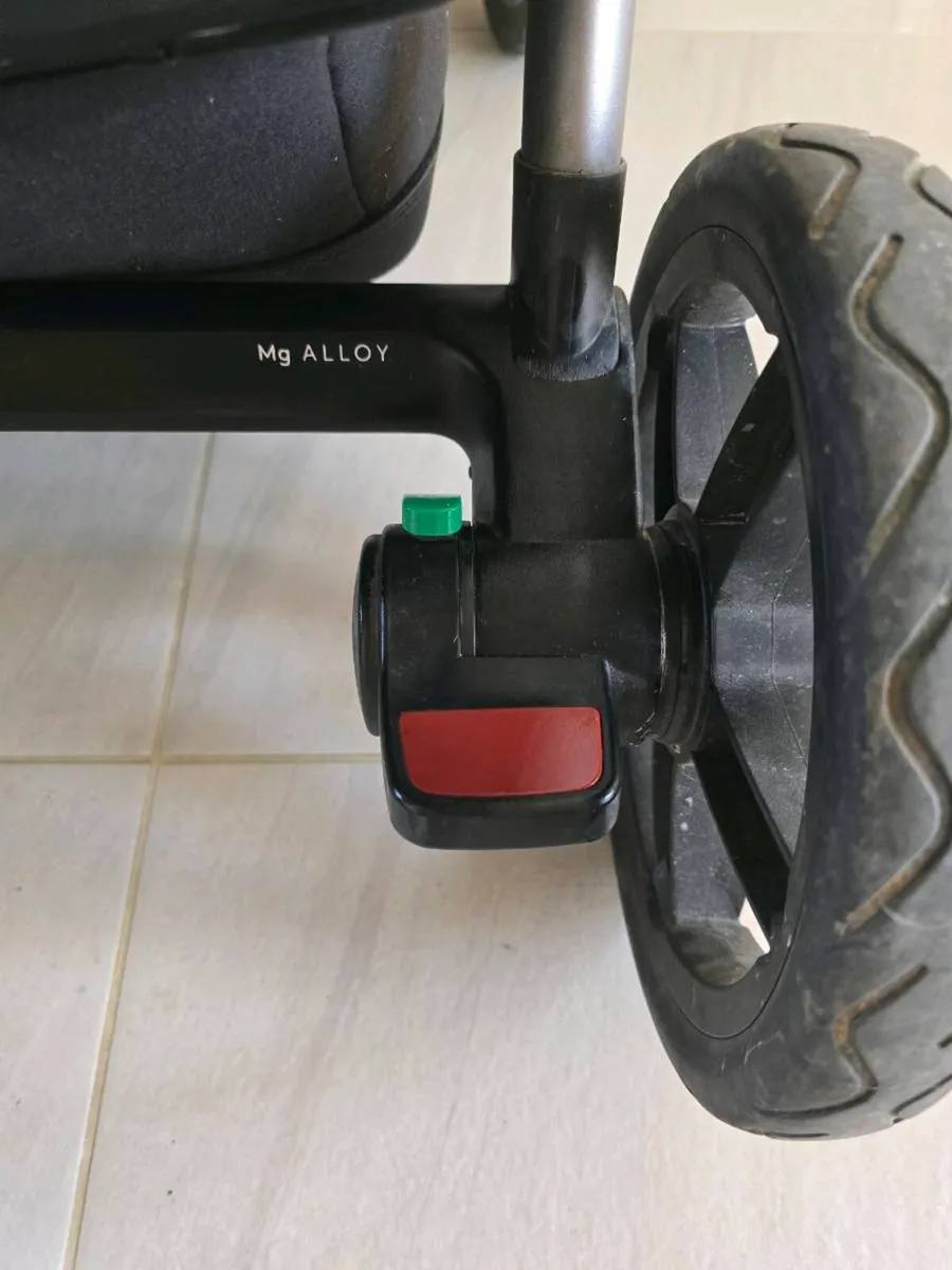 Silvercross Wave Pram Charcoal & Accessories - Image 4