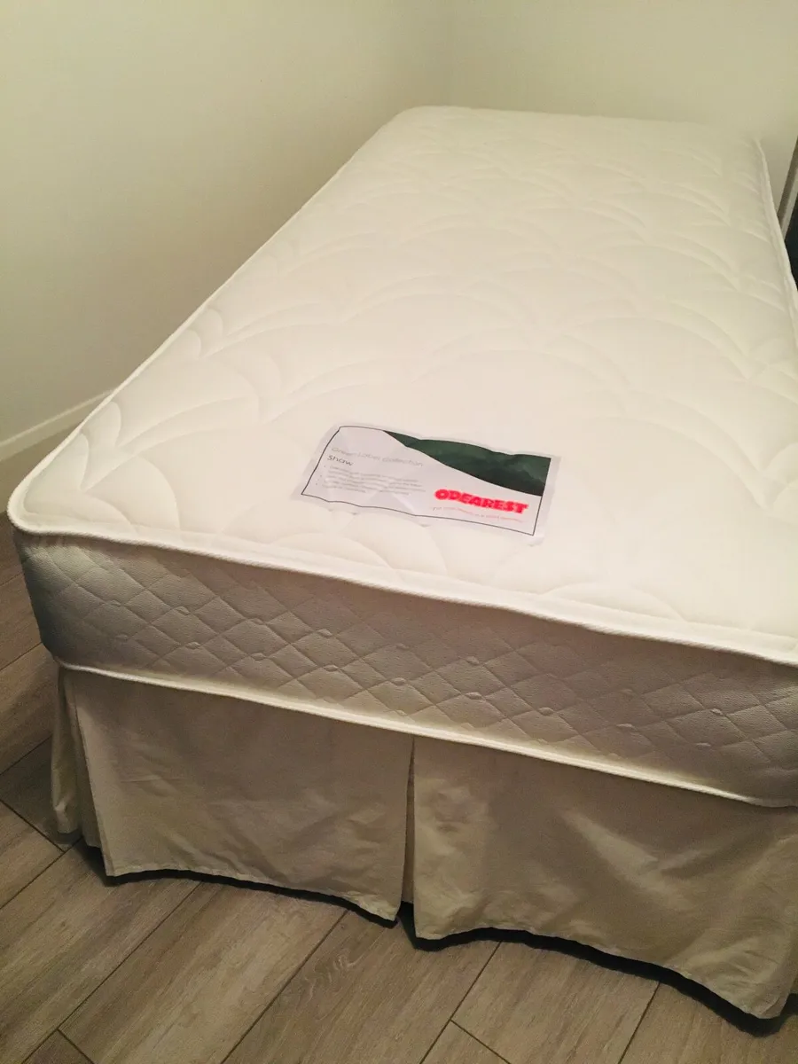 Bed - Image 1