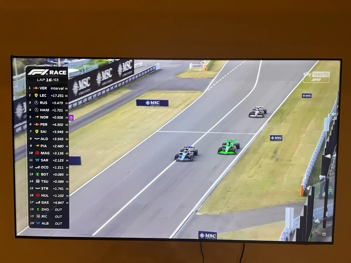 New Samsung 85inch 4K Smart TV - Image 4