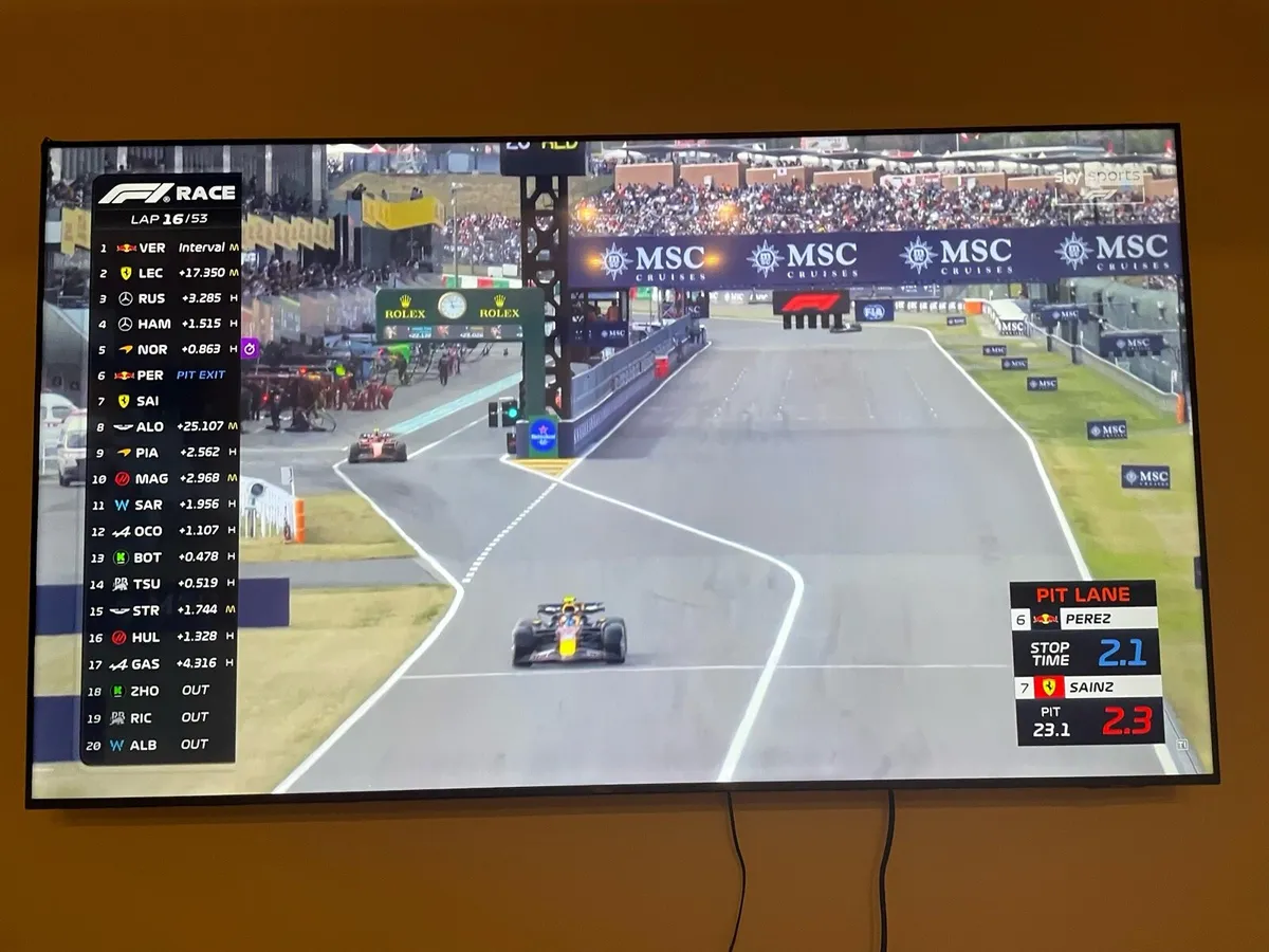 New Samsung 85inch 4K Smart TV - Image 2