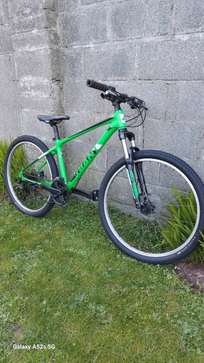 Giant ATX Men's/Kids Mountain bike - Size Small/16 - Image 1