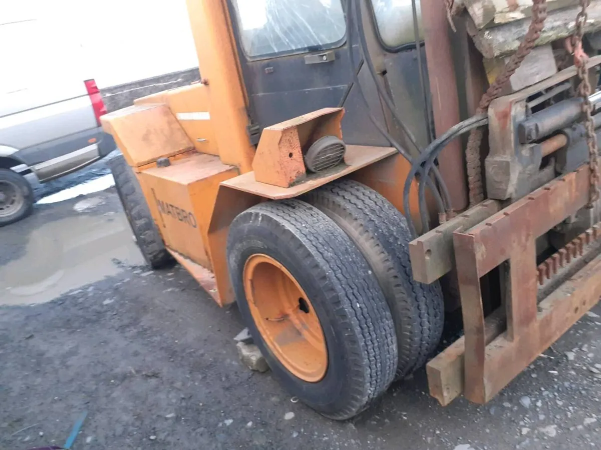 Forklift - Image 2