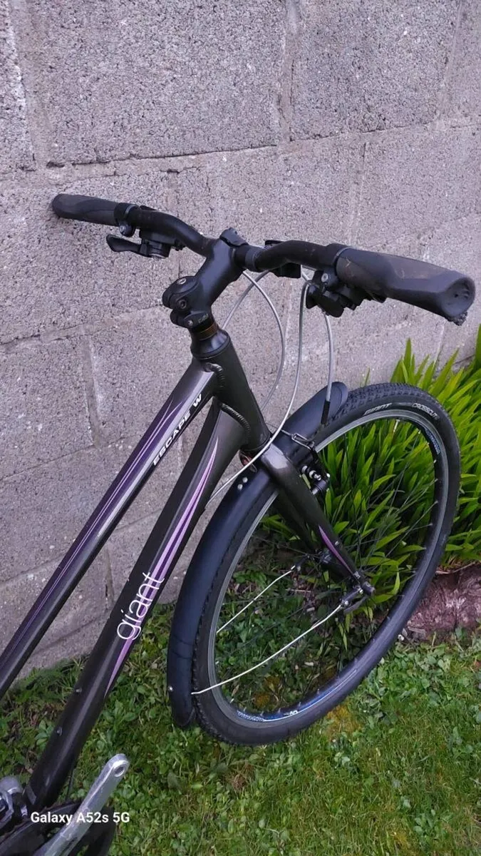 Giant Escape Ladies Commuting bike -Size Small/16" - Image 2