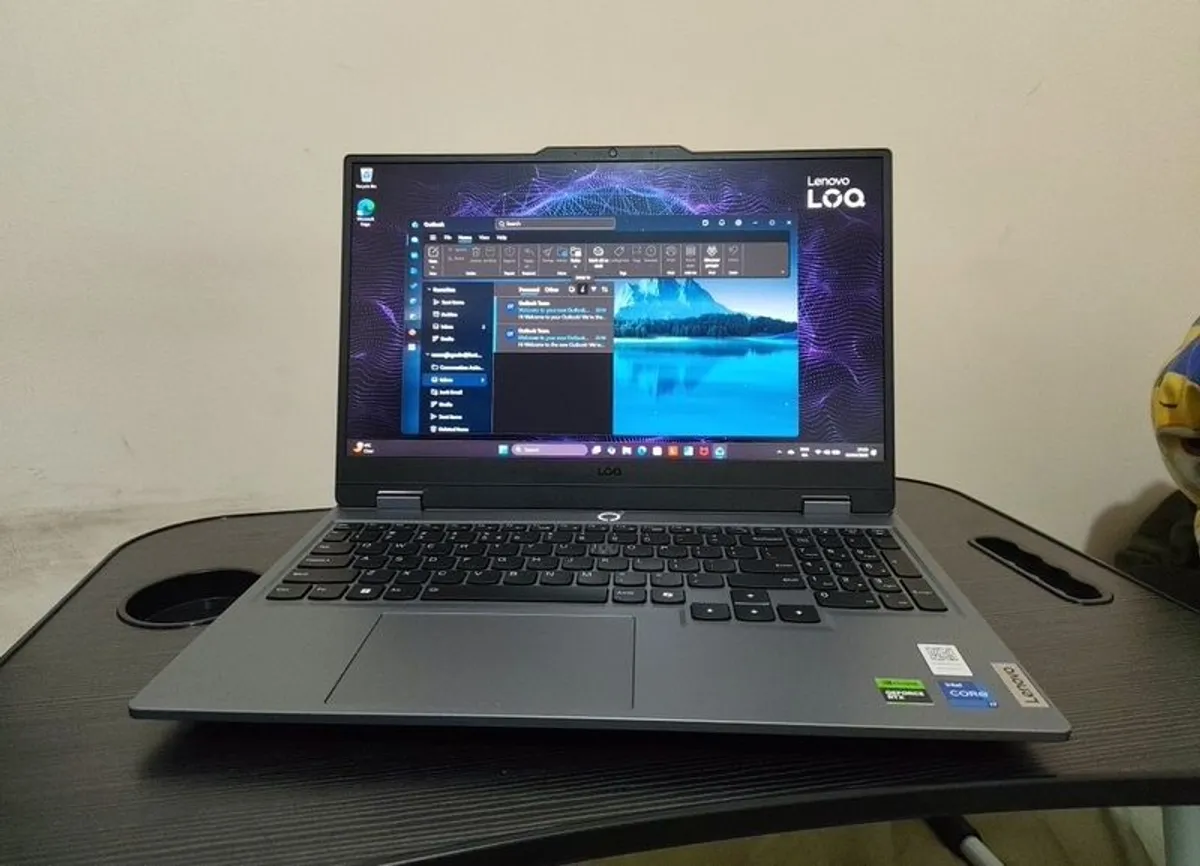 Lenovo LOQ 16gb ram Nvidia rtx 4050 6gb graphics card 500gb ssd - Image 1